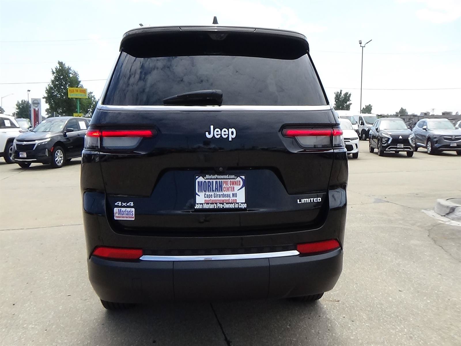 Certified 2025 Jeep Grand Cherokee L Limited w/ Luxury Tech Group II AWD/4WD image 7