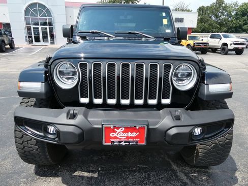 Used 2020 Jeep Wrangler Unlimited Sahara AWD/4WD image 9