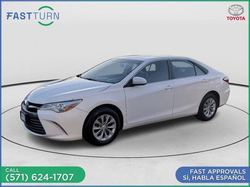 Used 2015 Toyota Camry LE image 20