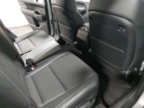 Used 2025 Hyundai Santa Fe SEL image 11