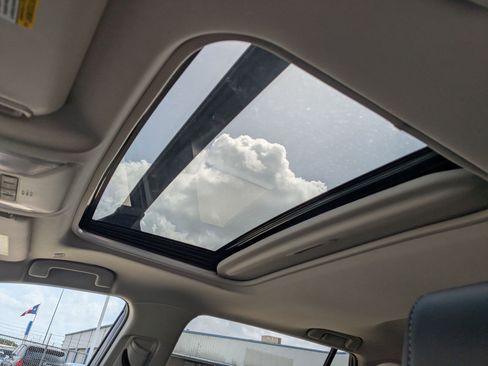 Used 2024 Toyota RAV4 XLE Premium image 24