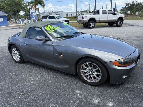 Used 2004 BMW Z4 2.5i RWD image 2