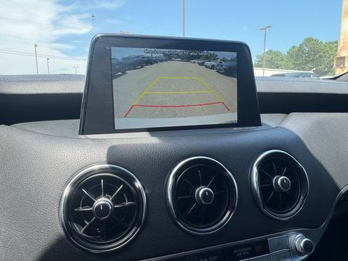 Used 2021 Kia Stinger GT-Line w/ Sun & Sound Package RWD image 17