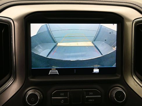 Used 2021 Chevrolet Silverado 1500 LT RWD image 11