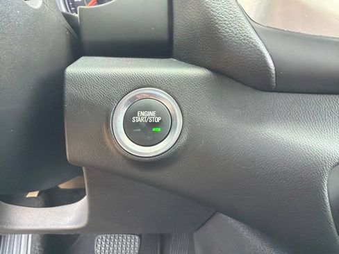 Used 2024 GMC Terrain SLE AWD/4WD image 16