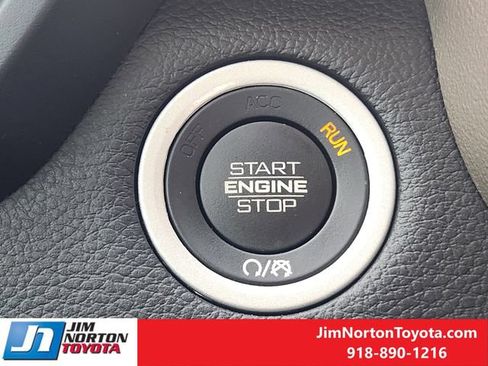 Used 2022 RAM 1500 Laramie AWD/4WD image 22