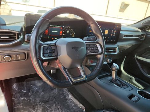 Used 2024 Ford Mustang Premium image 9