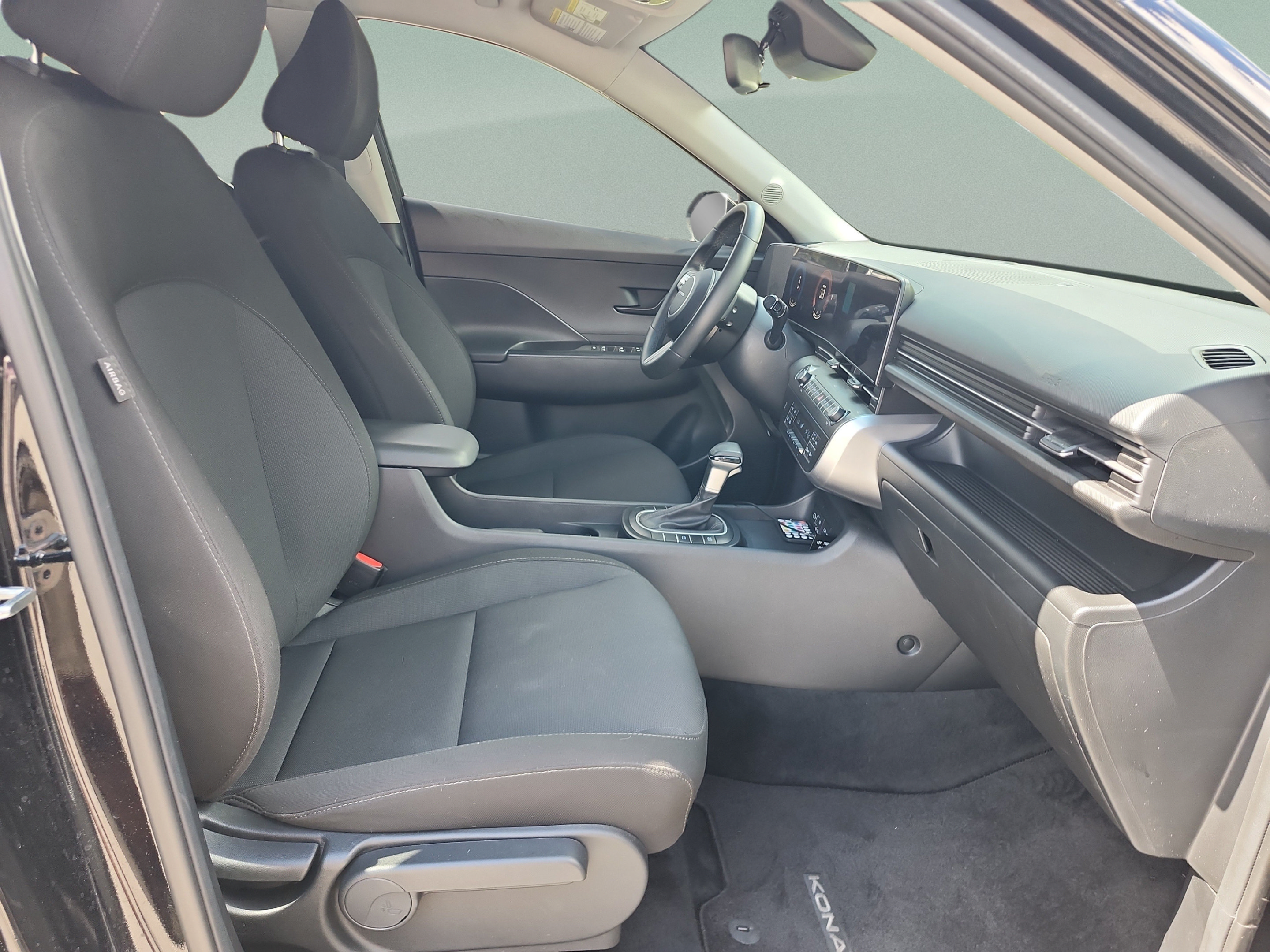 Used 2024 Hyundai Kona SEL FWD image 19