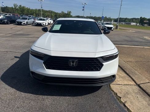 Used 2024 Honda Accord Sport image 7