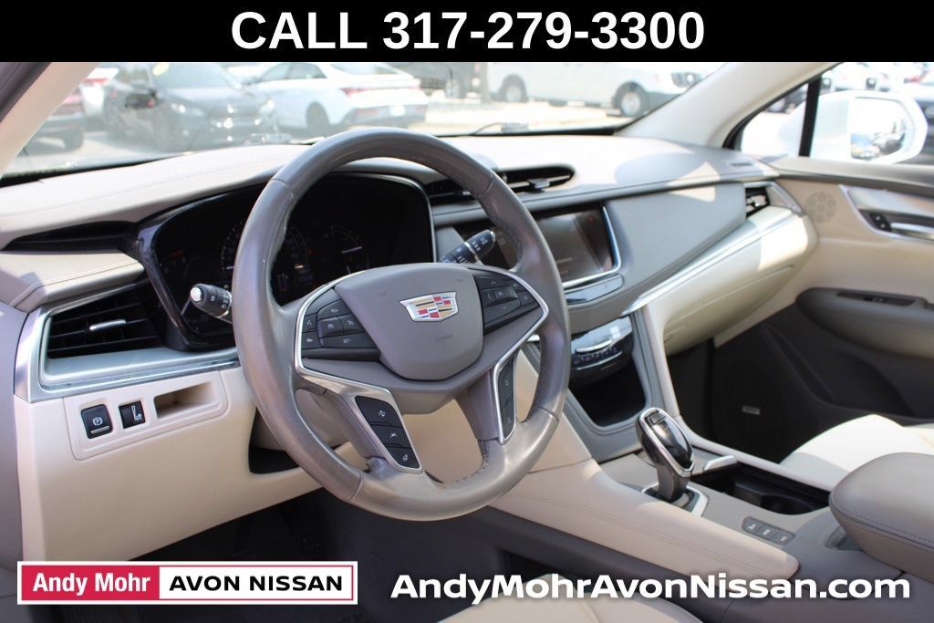 Used 2018 Cadillac XT5 Luxury w/ Driver Awareness Package AWD/4WD image 18