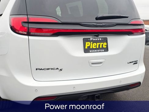 New 2026 Chrysler Pacifica Limited w/ S Appearance Package image 8