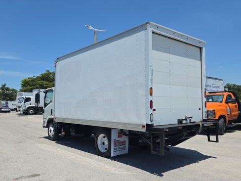Used 2023 Isuzu NPR RWD image 5