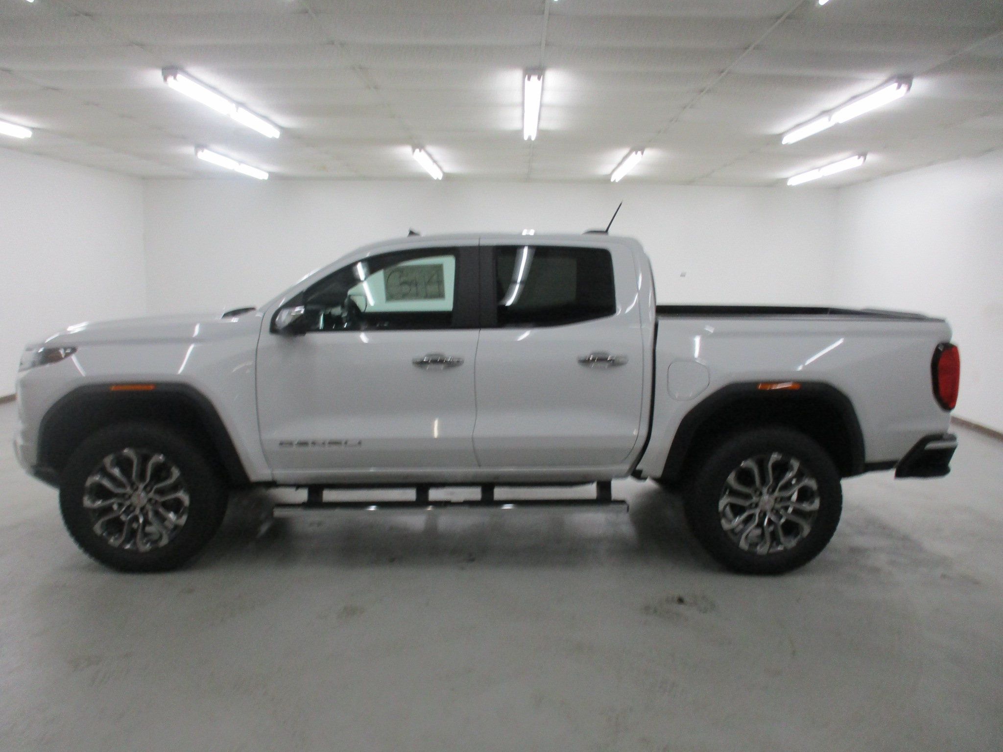 New 2026 GMC Canyon Denali AWD/4WD image 3