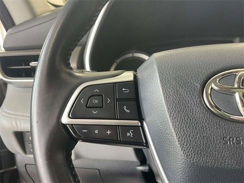 Certified 2022 Toyota Highlander XLE image 23