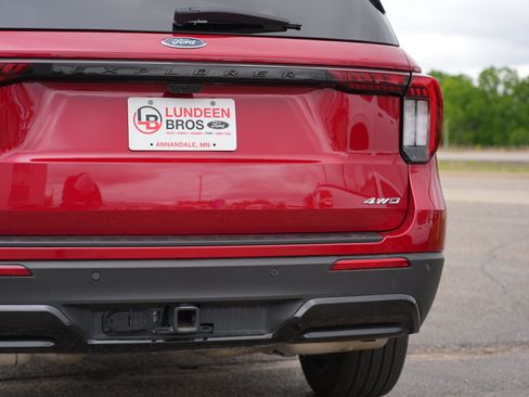 Used 2025 Ford Explorer ST-Line w/ Premium Package AWD/4WD image 12