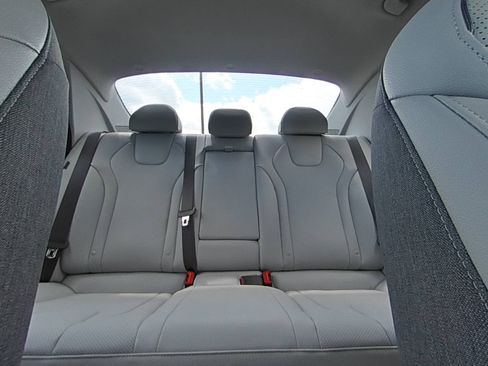 Certified 2026 Hyundai Elantra Limited FWD image 33