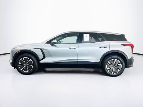 Used 2024 Chevrolet Blazer EV LT AWD/4WD image 4