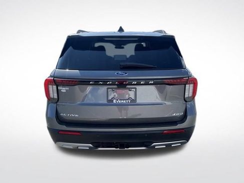 Certified 2025 Ford Explorer Active w/ Active Comfort Package AWD/4WD image 8