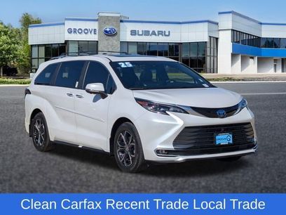 Used 2025 Toyota Sienna Platinum