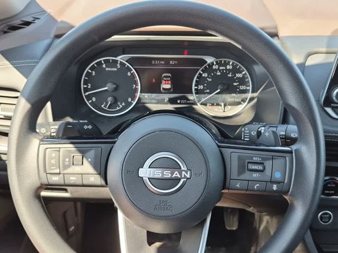 Used 2023 Nissan Rogue SV AWD/4WD image 15