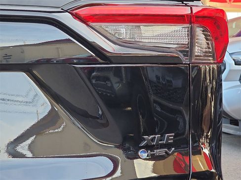 New 2025 Toyota RAV4 XLE image 11