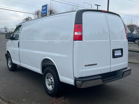 New 2025 Chevrolet Express 2500 image 5