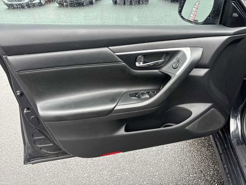 Used 2016 Nissan Altima 2.5 SL FWD image 21