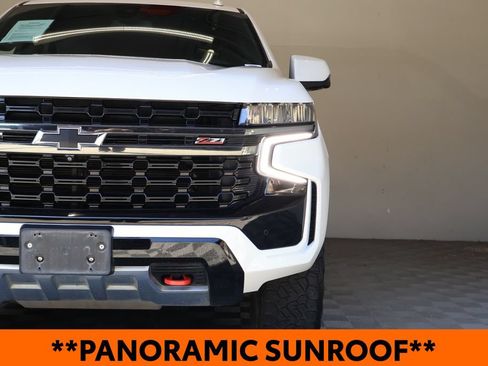 Used 2022 Chevrolet Tahoe Z71 w/ Luxury Package AWD/4WD image 5