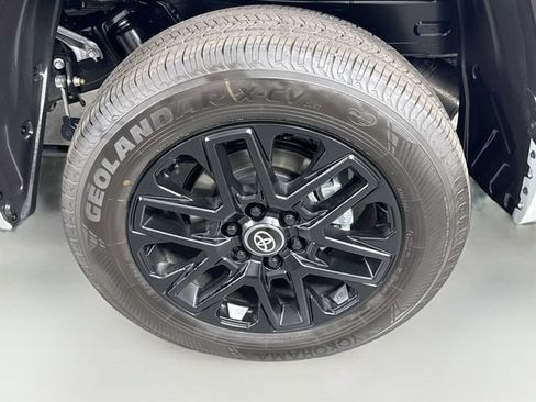 Certified 2026 Toyota Tundra Limited AWD/4WD image 33