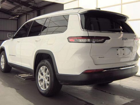 Used 2023 Jeep Grand Cherokee L Limited AWD/4WD image 5