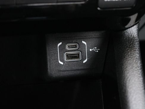 Used 2025 Jeep Compass Trailhawk AWD/4WD image 40