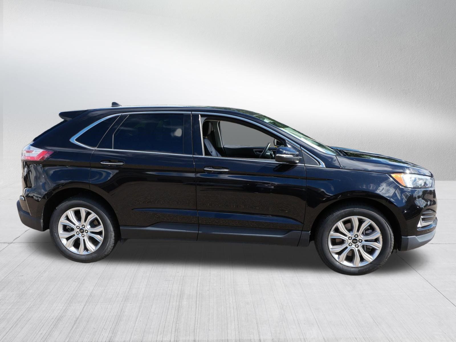 Certified 2024 Ford Edge Titanium AWD/4WD image 8