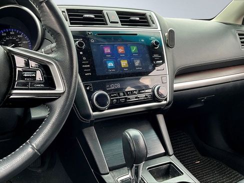 Used 2018 Subaru Outback 2.5i Limited w/ Popular Package #2 image 9