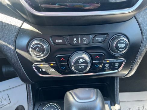 Used 2020 Jeep Cherokee Limited AWD/4WD image 27