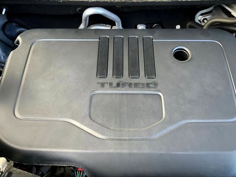 Certified 2023 GMC Acadia SLE w/ Driver Convenience Package image 30