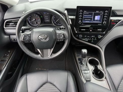 Used 2024 Toyota Camry SE w/ Convenience Package image 11