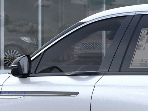 New 2026 Lincoln Nautilus Premier image 20