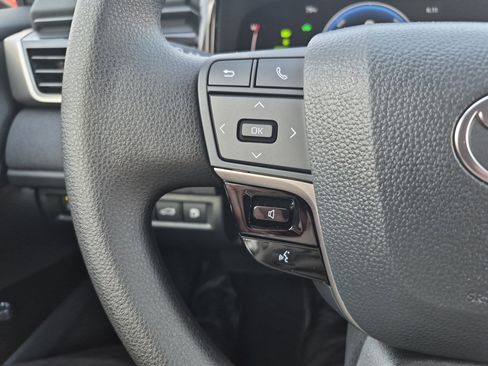 Used 2026 Toyota Camry LE FWD image 23