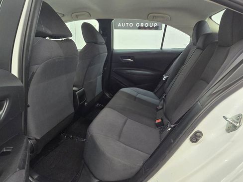 Used 2021 Toyota Corolla LE image 17