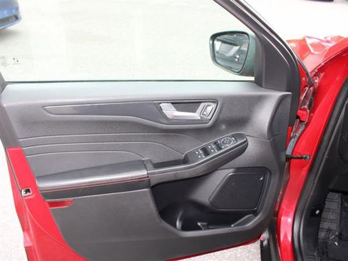 Used 2023 Ford Escape ST-Line AWD/4WD image 10