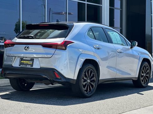 Used 2024 Lexus UX 250h F Sport image 4