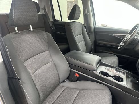 Used 2024 Honda Ridgeline Sport image 25