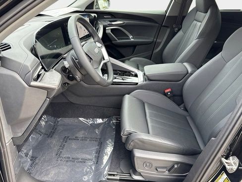 Certified 2025 Audi Q5 Premium Plus w/ Premium Plus AWD/4WD image 16