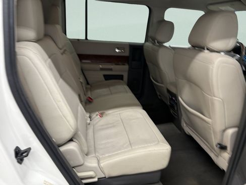 Used 2012 Ford Flex Limited FWD image 24