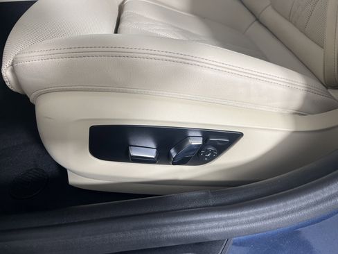 Used 2023 BMW 530i xDrive w/ Convenience Package image 20