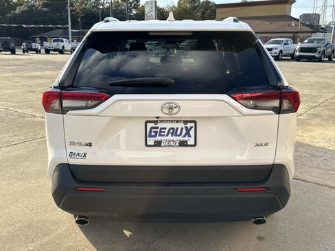 Used 2025 Toyota RAV4 XLE image 10