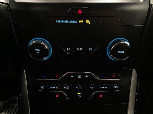 Used 2019 Ford Edge SEL w/ Equipment Group 201A image 25