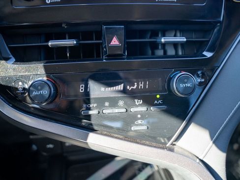 Used 2023 Toyota Camry SE image 23