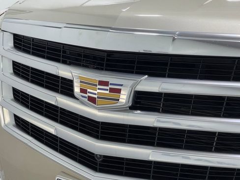 Used 2016 Cadillac Escalade Premium image 40
