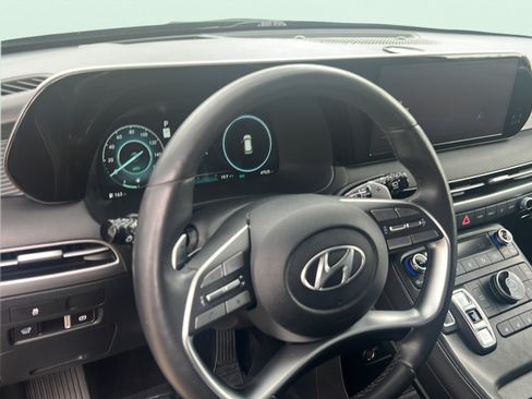 Certified 2024 Hyundai Palisade Limited FWD image 9